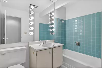 1305 SW Upland Dr, Portland, OR 97221 - Photo 25