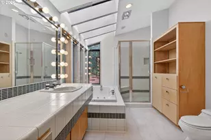 1305 SW Upland Dr, Portland, OR 97221 - Photo 19