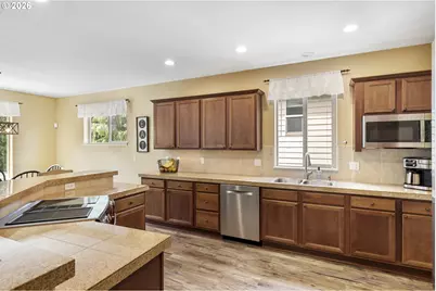 1099 SE Mimosa Dr, Gresham, OR 97080 - Photo 17