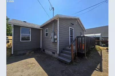 2001 E 10th St, The Dalles, OR 97058 - Photo 15
