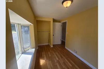 2001 E 10th St, The Dalles, OR 97058 - Photo 9