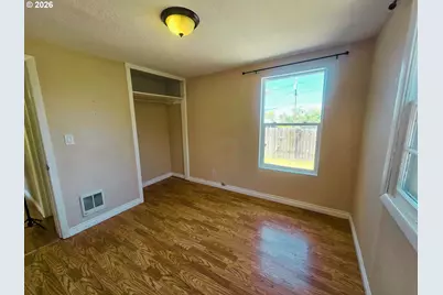 2001 E 10th St, The Dalles, OR 97058 - Photo 7