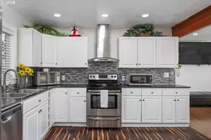8910 SE Northgate Ave, Vancouver, WA 98664 - Photo 5