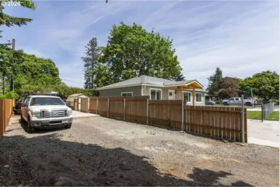 8910 SE Northgate Ave, Vancouver, WA 98664 - Photo 3