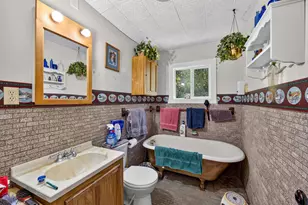 4384 NE Crooked Finger Rd, Scotts Mills, OR 97375 - Photo 15