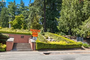 2211 SW Park Pl, Portland, OR 97205 - Photo 27