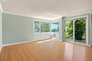 2211 SW Park Pl, Portland, OR 97205 - Photo 7