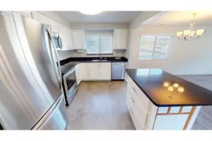 94044 Azalea Ln, Gold Beach, OR 97444 - Photo 5