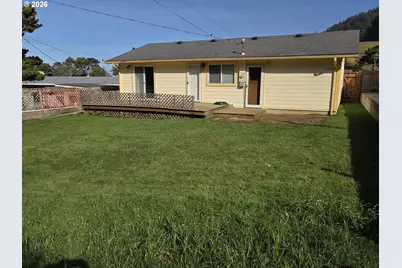 94044 Azalea Ln, Gold Beach, OR 97444 - Photo 3