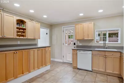 508 4th Ave SW, Castle Rock, WA 98611 - Photo 9