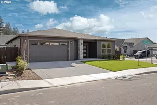 151 E Airedale Ave, La Center, WA 98629 - Photo 1