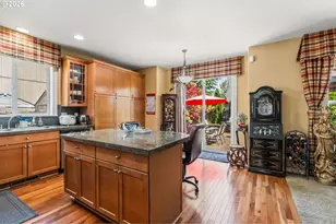 857 Throne Dr, Eugene, OR 97402 - Photo 13