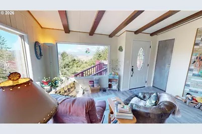 30235 Eagleview Dr, Gold Beach, OR 97444 - Photo 9