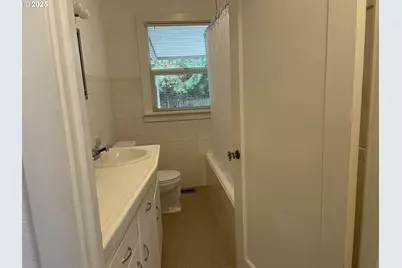 5421 SE Long St, Portland, OR 97206 - Photo 19