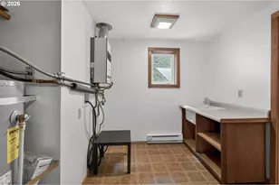 93537 Deadwood Creek Rd, Deadwood, OR 97430 - Photo 31