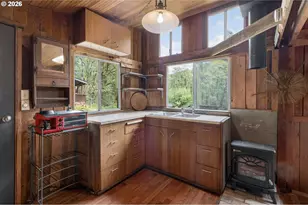 93537 Deadwood Creek Rd, Deadwood, OR 97430 - Photo 33