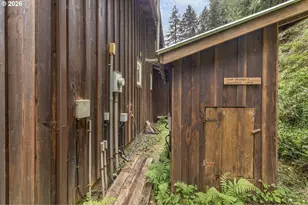 93537 Deadwood Creek Rd, Deadwood, OR 97430 - Photo 39
