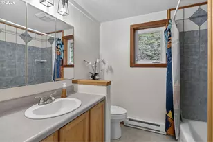 93537 Deadwood Creek Rd, Deadwood, OR 97430 - Photo 21