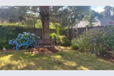 1279 SW Russ Ln, McMinnville, OR 97128 - Photo 39