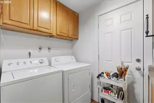 6155 SW Shannon Ct, Beaverton, OR 97008 - Photo 9