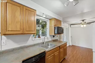 6155 SW Shannon Ct, Beaverton, OR 97008 - Photo 11