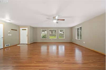 321 Rollingwood Dr, Kelso, WA 98626 - Photo 7