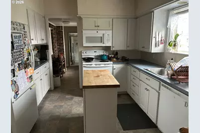 2031 Hilyard St, Eugene, OR 97405 - Photo 9