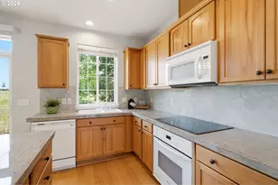 738 NE 73rd Ave, Hillsboro, OR 97124 - Photo 21