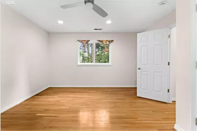 5008 Hartford Pl, Lake Oswego, OR 97035 - Photo 41