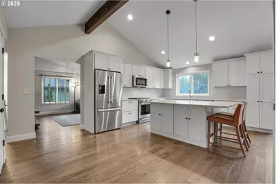 3615 SW Huber St, Portland, OR 97219 - Photo 5