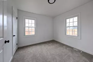 8225 SE Raymond Ct, Portland, OR 97266 - Photo 11