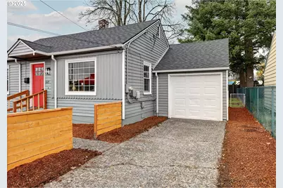 8225 SE Raymond Ct, Portland, OR 97266 - Photo 13