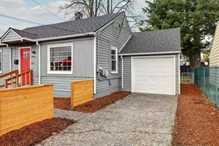 8225 SE Raymond Ct, Portland, OR 97266 - Photo 13