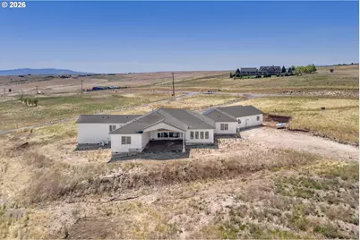 823 Horseshoe Bend Rd, Centerville, WA 98613 - Photo 5