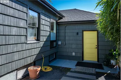 3590 SW Patton Rd, Portland, OR 97221 - Photo 3
