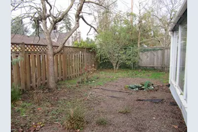 575 23rd St, Salem, OR 97301 - Photo 3