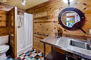 10548 NW Skyline Blvd, Portland, OR 97231 - Photo 11