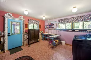10548 NW Skyline Blvd, Portland, OR 97231 - Photo 37