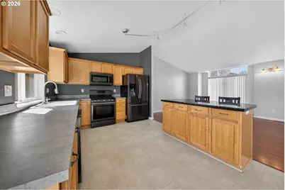 209 NE Rose Ridge Dr, Winston, OR 97496 - Photo 9