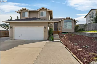 209 NE Rose Ridge Dr, Winston, OR 97496 - Photo 1