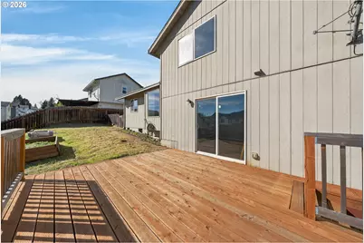 209 NE Rose Ridge Dr, Winston, OR 97496 - Photo 29