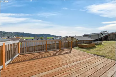 209 NE Rose Ridge Dr, Winston, OR 97496 - Photo 27