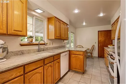 11925 SE 70th Ave, Milwaukie, OR 97222 - Photo 9