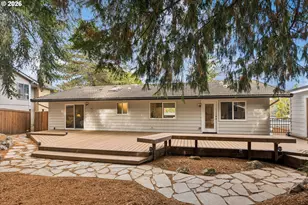 2730 SW Plum Ct, Portland, OR 97219 - Photo 37