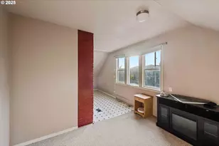 644 4th St, Myrtle Point, OR 97458 - Photo 17