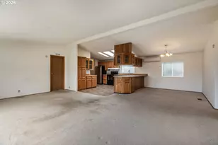 375 Metlako Way, Columbia City, OR 97018 - Photo 5