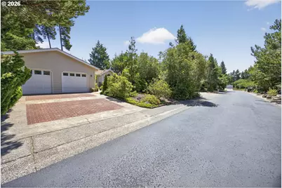 506 Robin Ln, Florence, OR 97439 - Photo 1