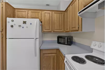 506 Robin Ln, Florence, OR 97439 - Photo 9