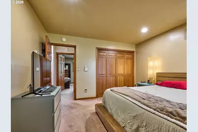 3780 Victor Point Rd NE, Silverton, OR 97381 - Photo 17