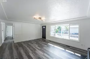 226 SE 157th Ave, Portland, OR 97233 - Photo 11